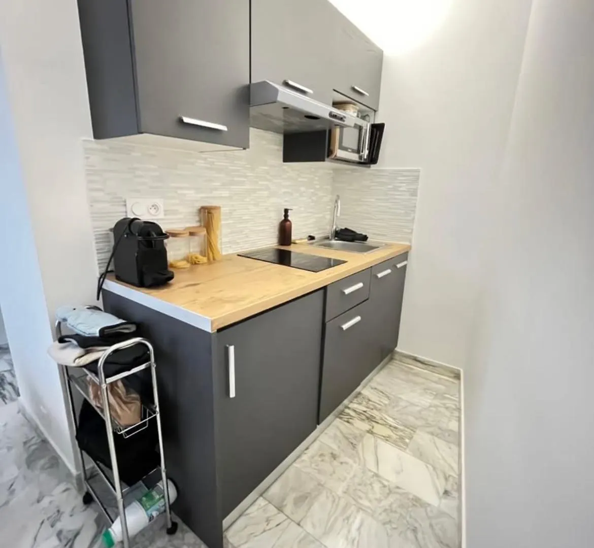 Studio Meuble A 2 Pas De La Mer Cannes 0*,