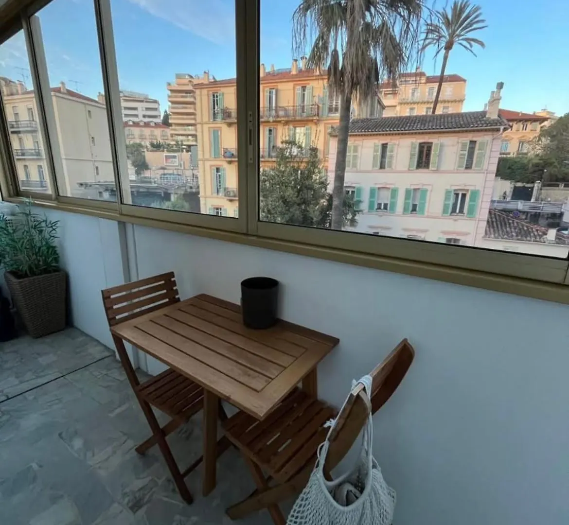 Studio Meuble A 2 Pas De La Mer Cannes Apartment